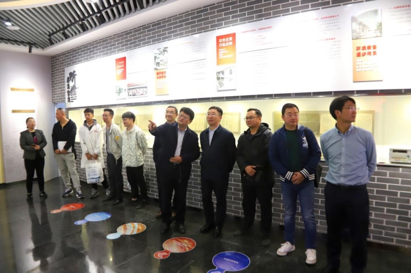 图片2.jpg 图片2.jpg