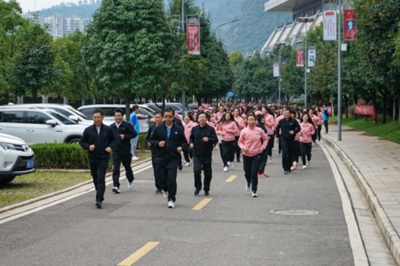 图片4.jpg 图片4.jpg