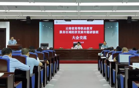 图片包含 室内, 桌子, 窗户, 房间描述已自动生成 图片包含 室内, 桌子, 窗户, 房间描述已自动生成