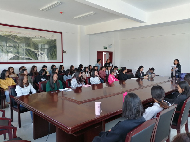 女生心理座谈会.jpg 女生心理座谈会.jpg