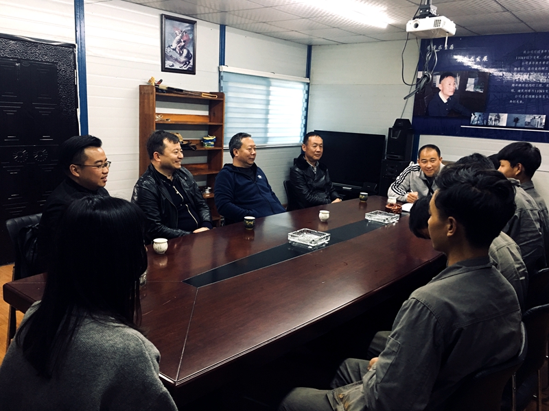 中专顶岗实习学生座谈会现场.jpg 中专顶岗实习学生座谈会现场.jpg