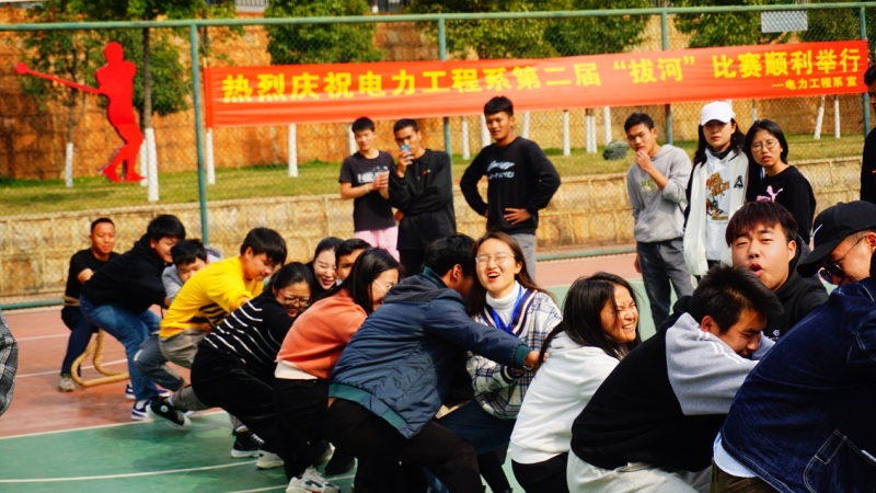 激烈比拼的现场.JPG 激烈比拼的现场.JPG