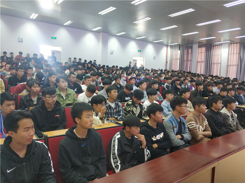 学生被真实电信诈骗案例吸引眼球.jpg 学生被真实电信诈骗案例吸引眼球.jpg